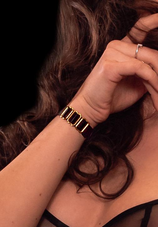 Bracelet with 24-carat gold-plated regulators